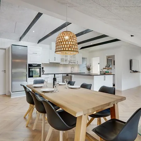 Ellenora - 1km From The Sea By Interhome Feriehus